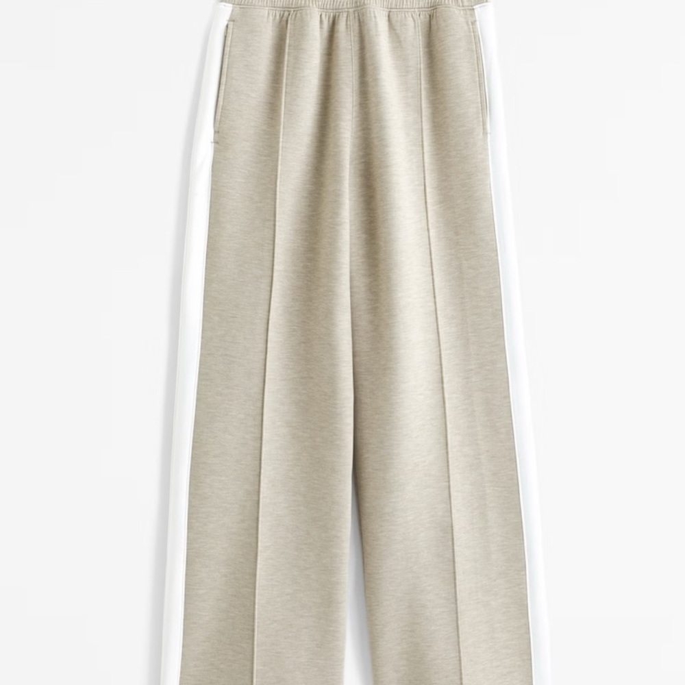 Abercrombie YPB neoKNIT Wide Leg Sweatpant